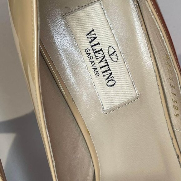 VALENTINO GARAVANI Patent Open Toe Bow Pumps - Picture 3 of 7
